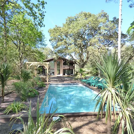 *villa Des Grands Chenes* Piscine Privee Temperee, Calme Et Grands Espaces Villa
